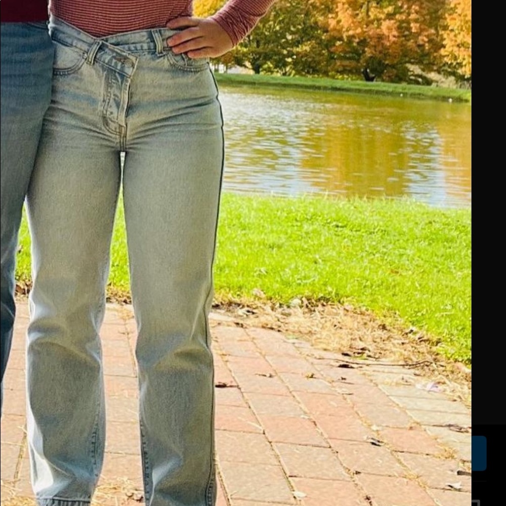 Front crossover REVICE jeans